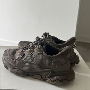 Adidas Ozweego “Lava Grey”